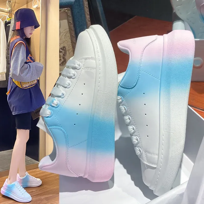 Women Fashion Lace Up Design Gradient Platform Sneakers