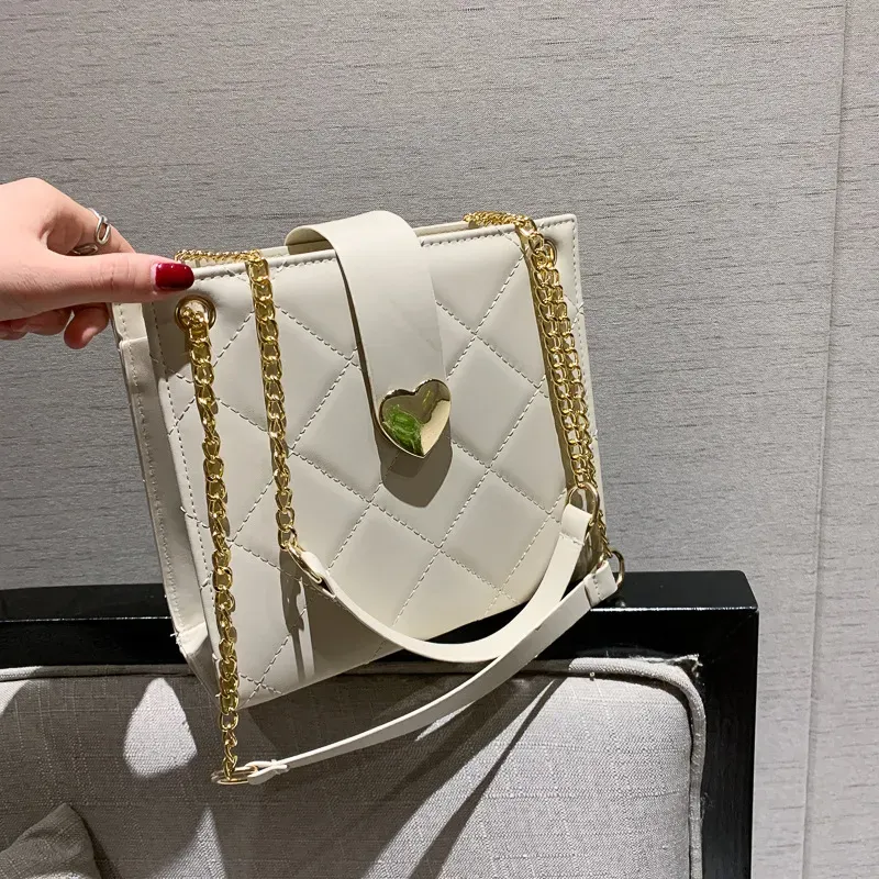 Women Fashion Heart Buckle Design Solid Color PU Shoulder Bag - Image 7