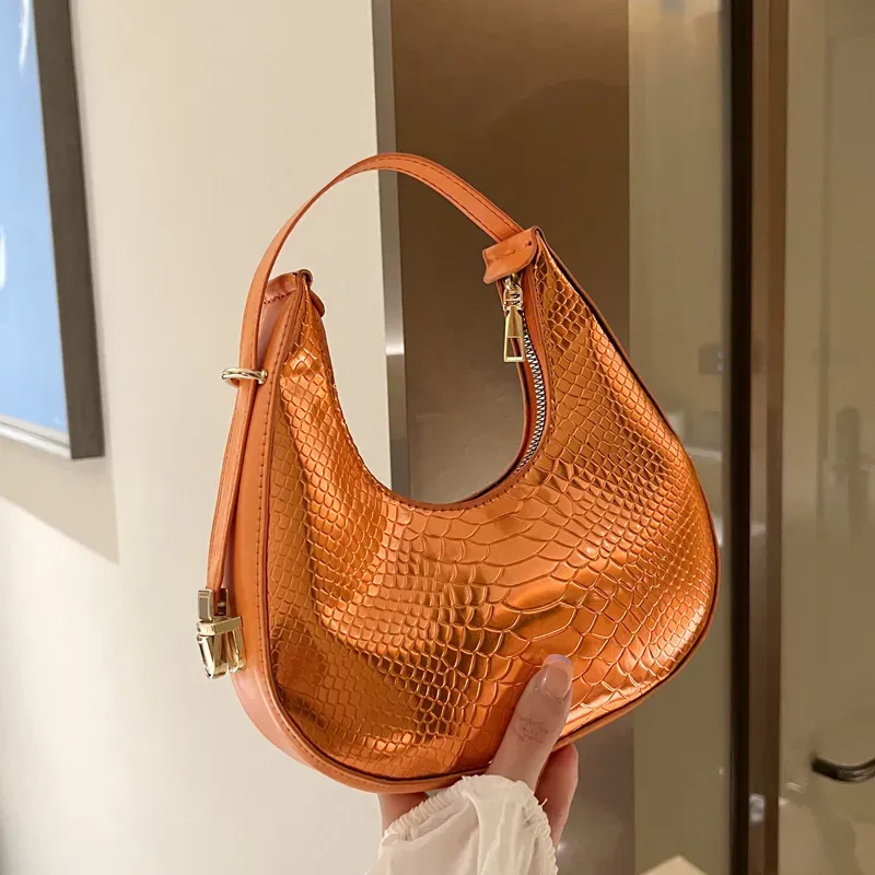 Women Fashionable Simple Pattern Crescent Zipper Shoulder Underarm Bag