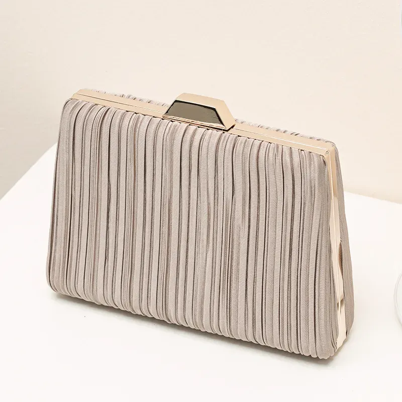 Women Fashionable Square Pleated Chain Evening Bag