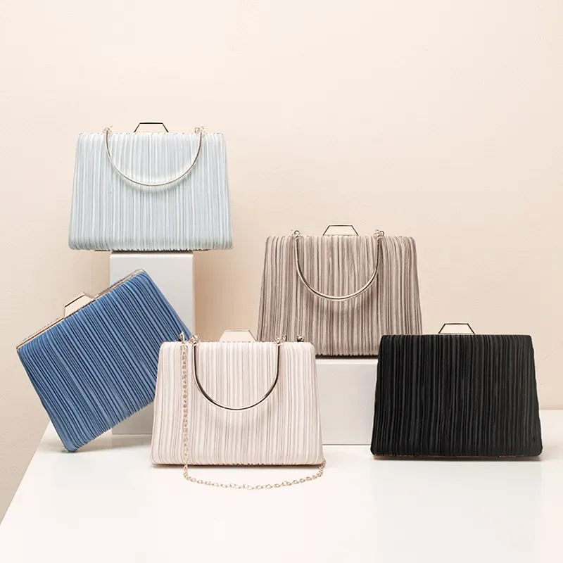 Women Fashionable Square Pleated Chain Evening Bag - Image 3