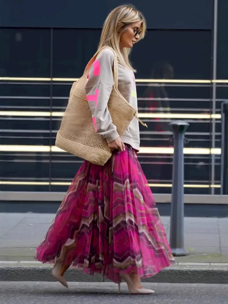 Women Fashion Casual Geometric Printed Mesh Skirt - Image 4