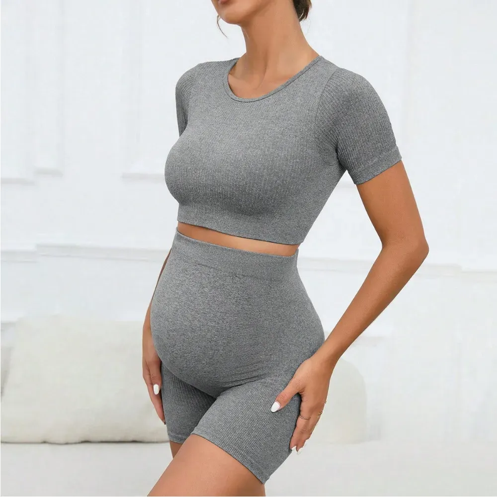 Pregnant Women Knitted Quick-Drying Breathable Short-Sleeved Top Tight Shorts Sports Yoga Two-Piece Set - Image 7