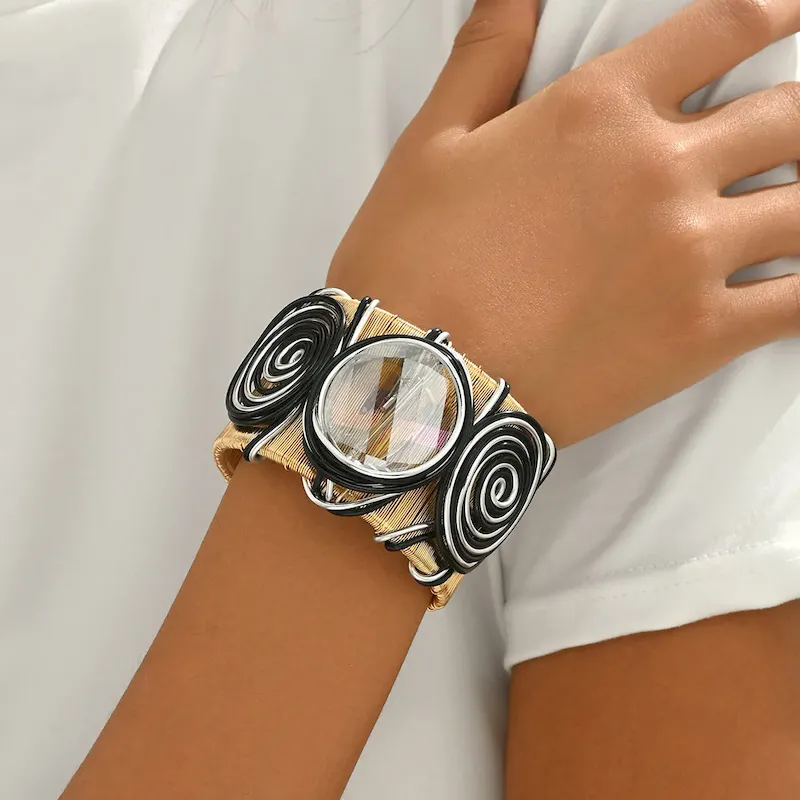 Wholesale Women Fashion Exaggerated Thread Inlaid Gem Bracelet
